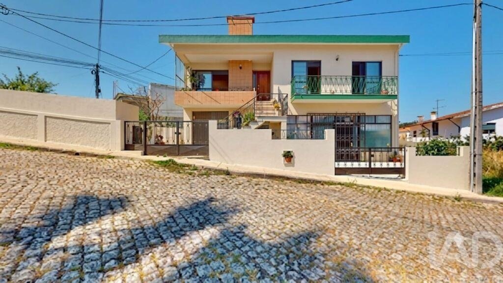 Townhouse in Milheiros, Porto District, Portugal 2 - 18419885