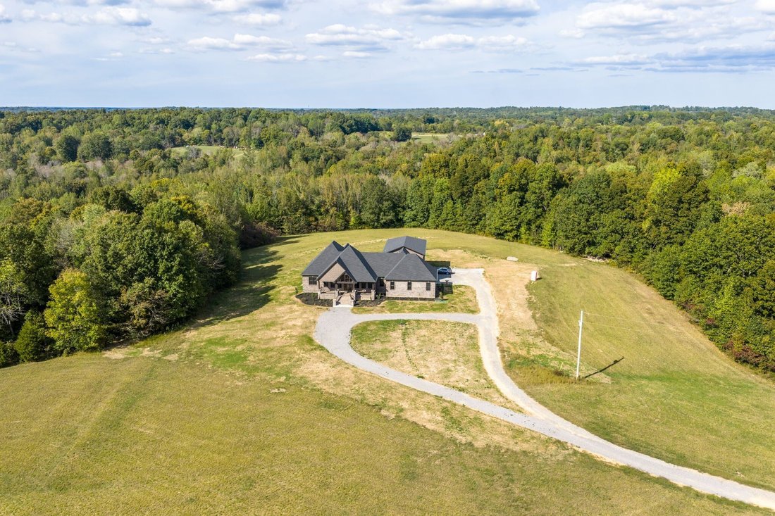 House in Palmyra, Tennessee, United States 1 - 18419609