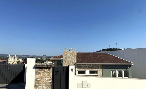 Residenza a Alcobaca e Vestiaria, Distretto di Leiria, Portogallo 1