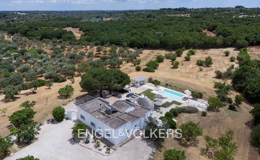 Villa in Ceglie Messapica, Apulia, Italy 1