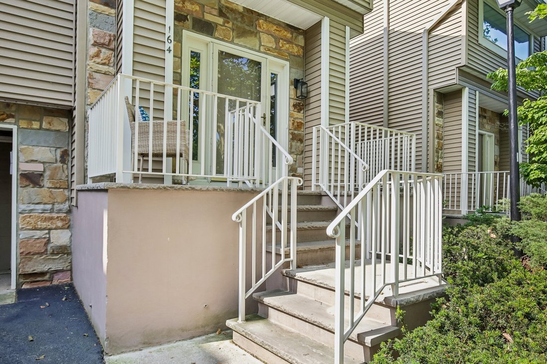 Condo in West Orange, New Jersey, United States 3 - 18419713