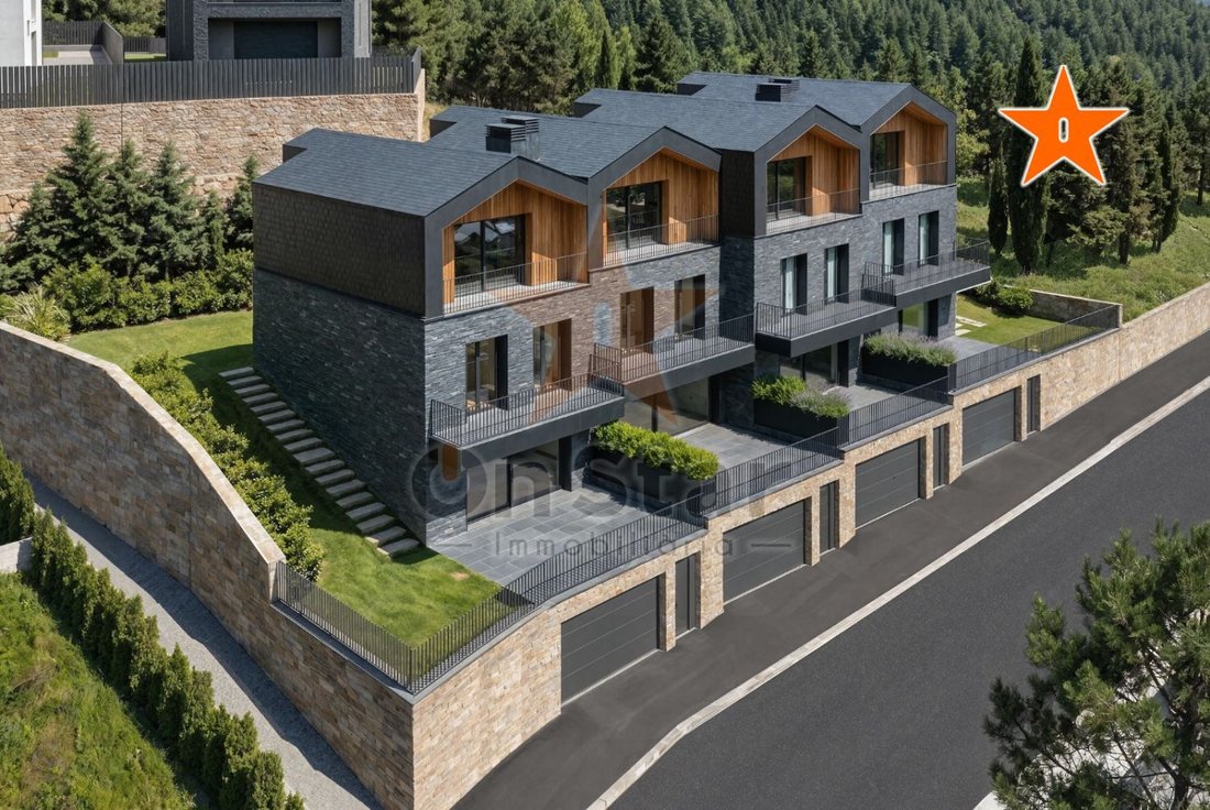Townhouse in Ordino, Ordino, Andorra 1 - 18420244
