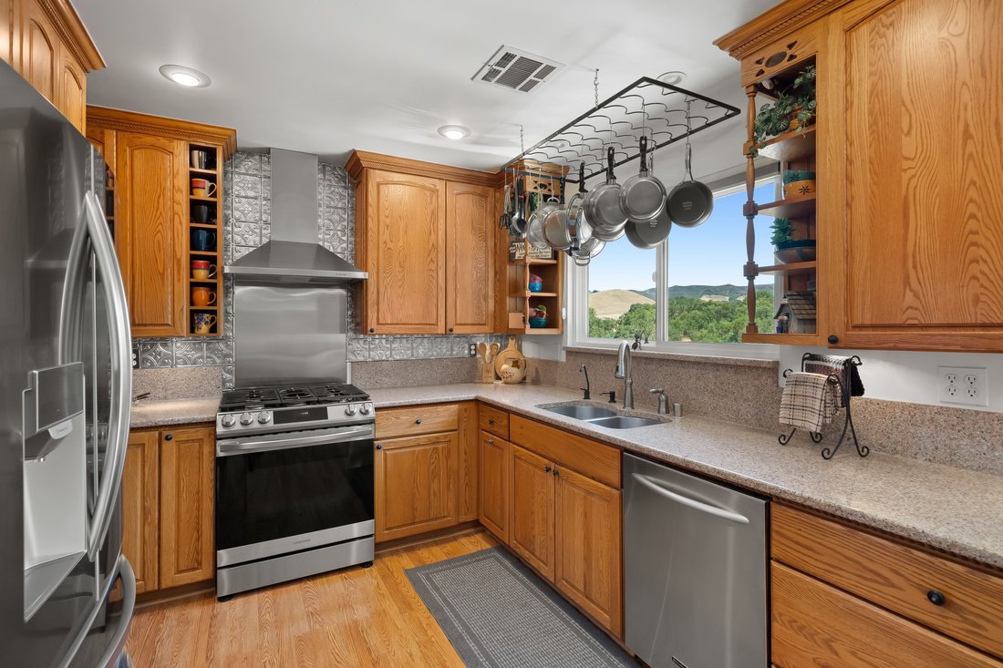 Paso Robles, California, United States 2 - 18419709