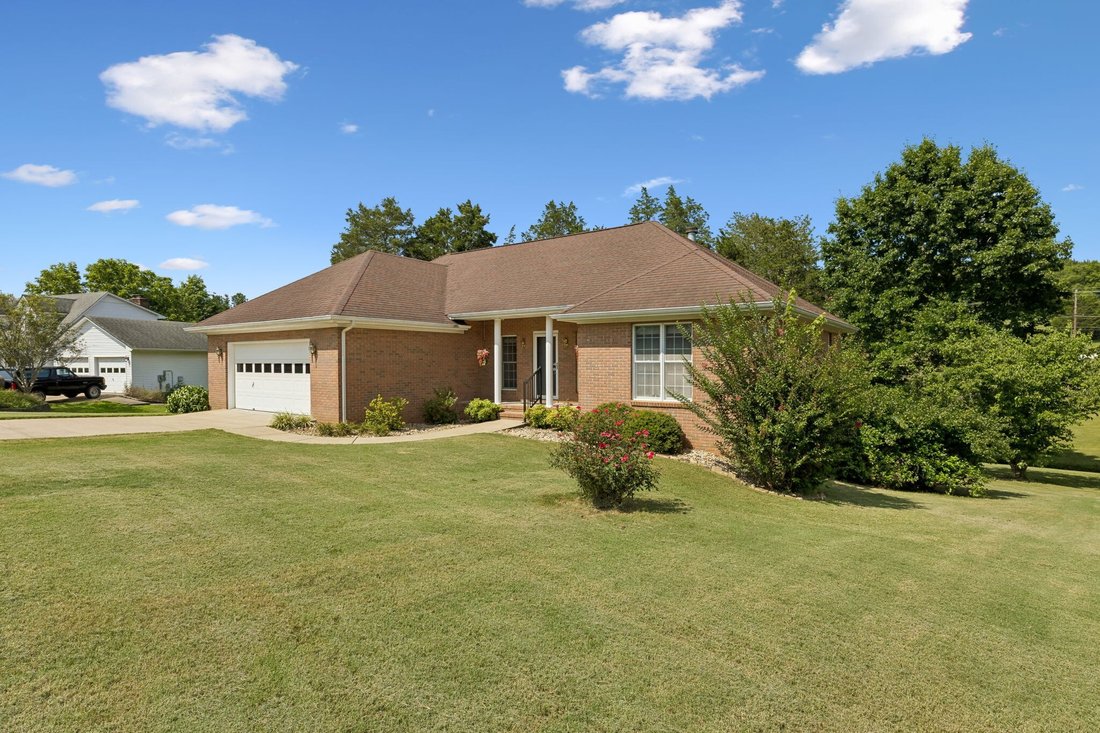 House in Fayetteville, Tennessee, United States 2 - 18419646