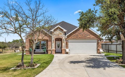 House in Springtown, Texas, United States 1