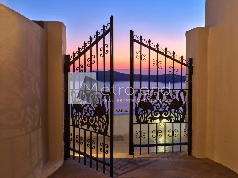 Villa in Thira, Aegean, Greece 3 - 18420212