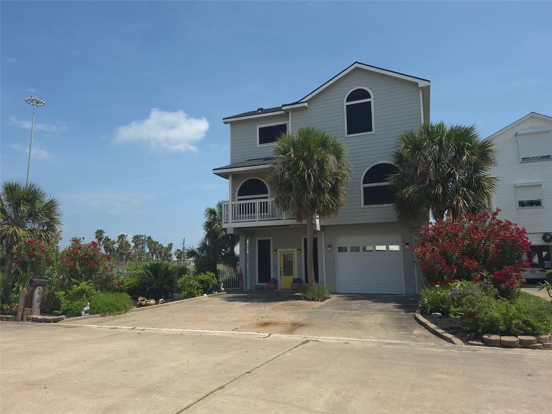 House in Galveston, Texas, United States 1 - 18420091