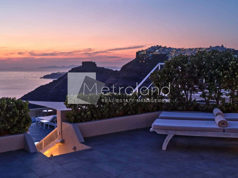 Villa in Thira, Aegean, Greece 2 - 18420212