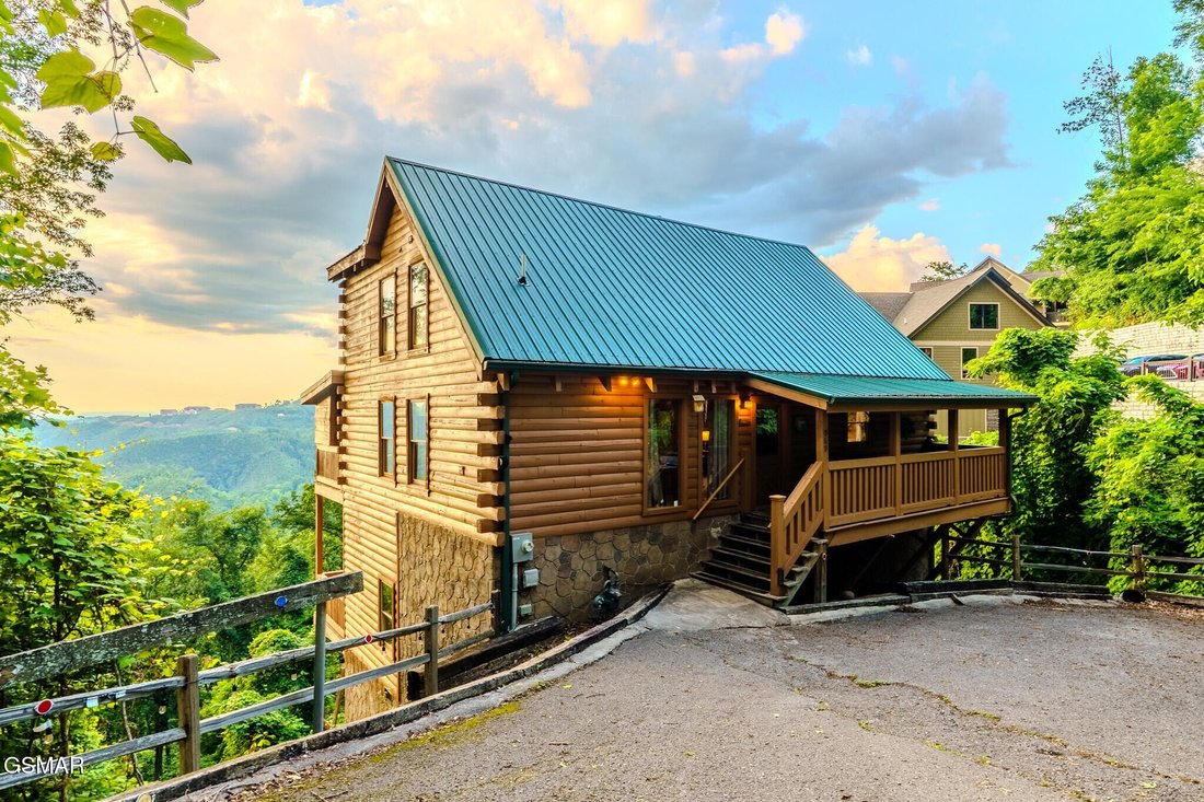 House in Gatlinburg, Tennessee, United States 1 - 18419722