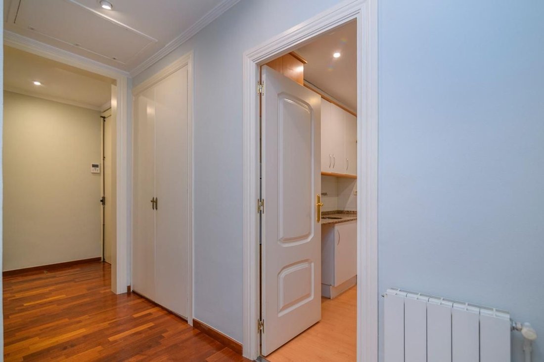 Apartment in Eixample, Barcelona, Spain 4 - 18420271
