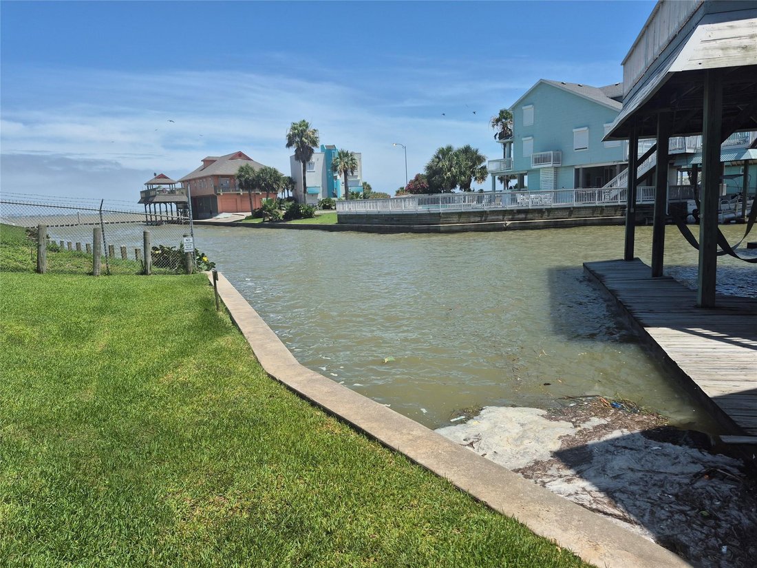 House in Galveston, Texas, United States 5 - 18420091