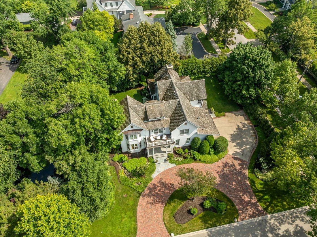 House in Winnetka, Illinois, United States 2 - 18419817