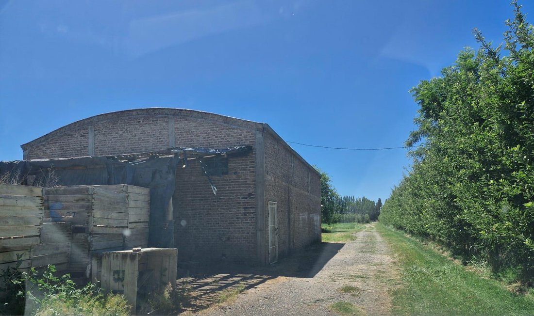 Land in Cipolletti, Río Negro, Argentina 2 - 18419862