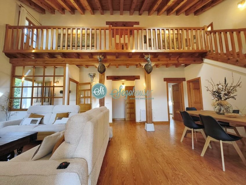 Chalet in Palazuelos de Eresma, Castile and Leon, Spain 4 - 18420253
