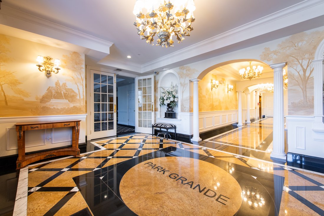 Condo in Watterson Park, Kentucky, United States 5 - 18420086