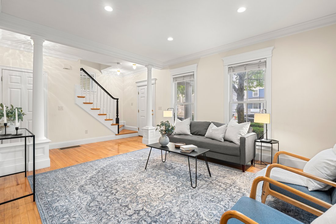 Condo in Arlington, Massachusetts, United States 1 - 18420080