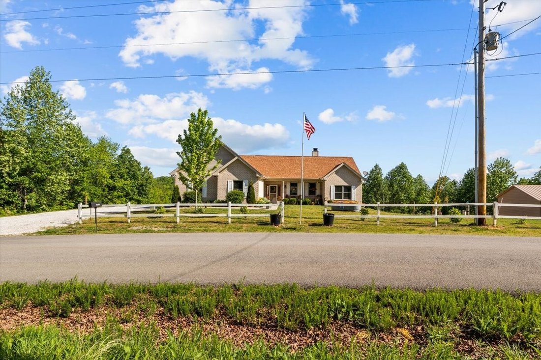House in Waverly, Tennessee, United States 3 - 18419744