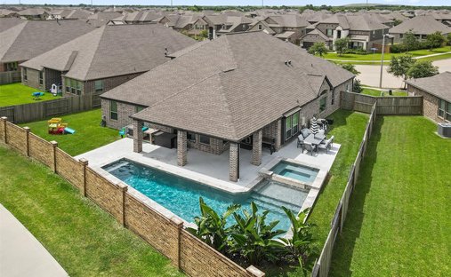 House in Santa Fe, Texas, United States 1
