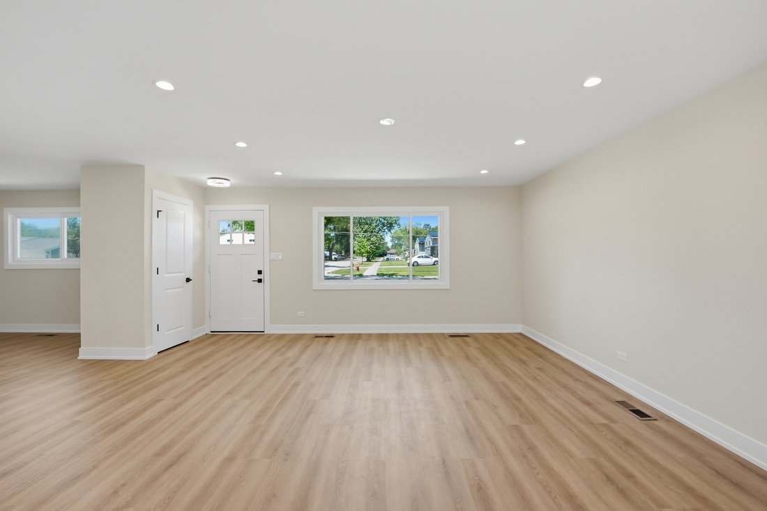 House in Wheeling, Illinois, United States 3 - 18419812