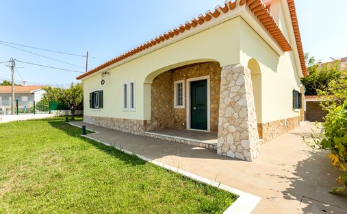 Villa in Santo Antão do Tojal, Lisbon, Portugal 1