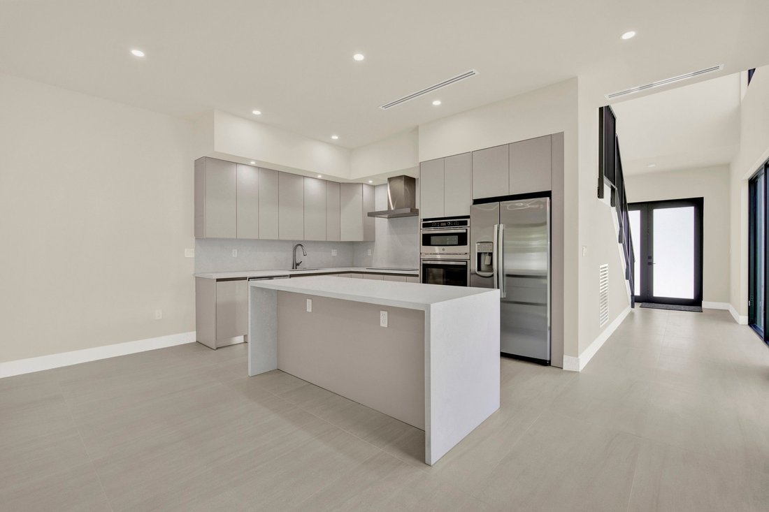 Condo in Miami, Florida, United States 5 - 18420083