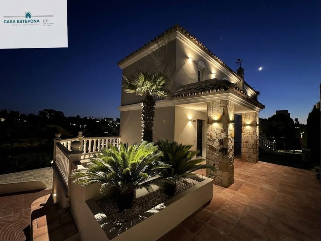 Villa in Estepona, Andalusia, Spain 1 - 18420240