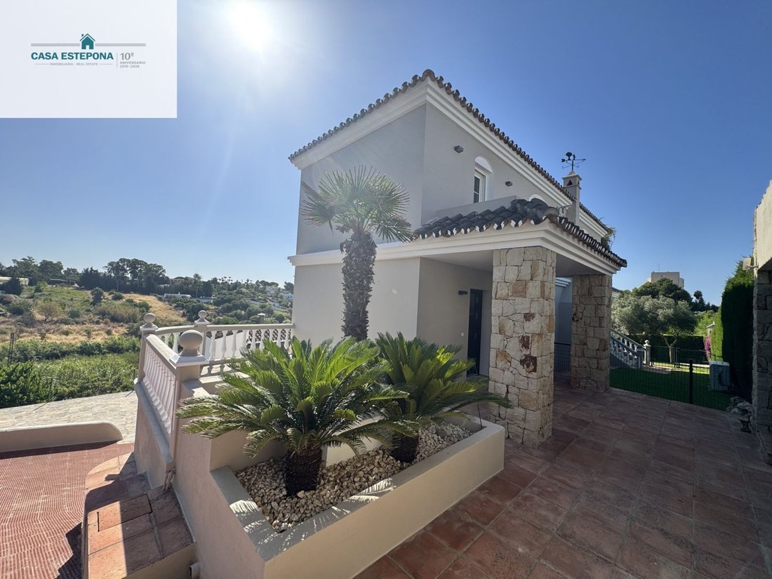 Villa in Estepona, Andalusia, Spain 2 - 18420240