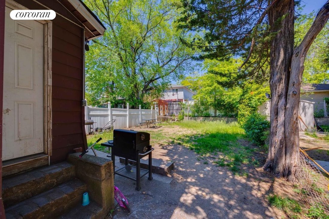 New York, New York, United States 4 - 17986604