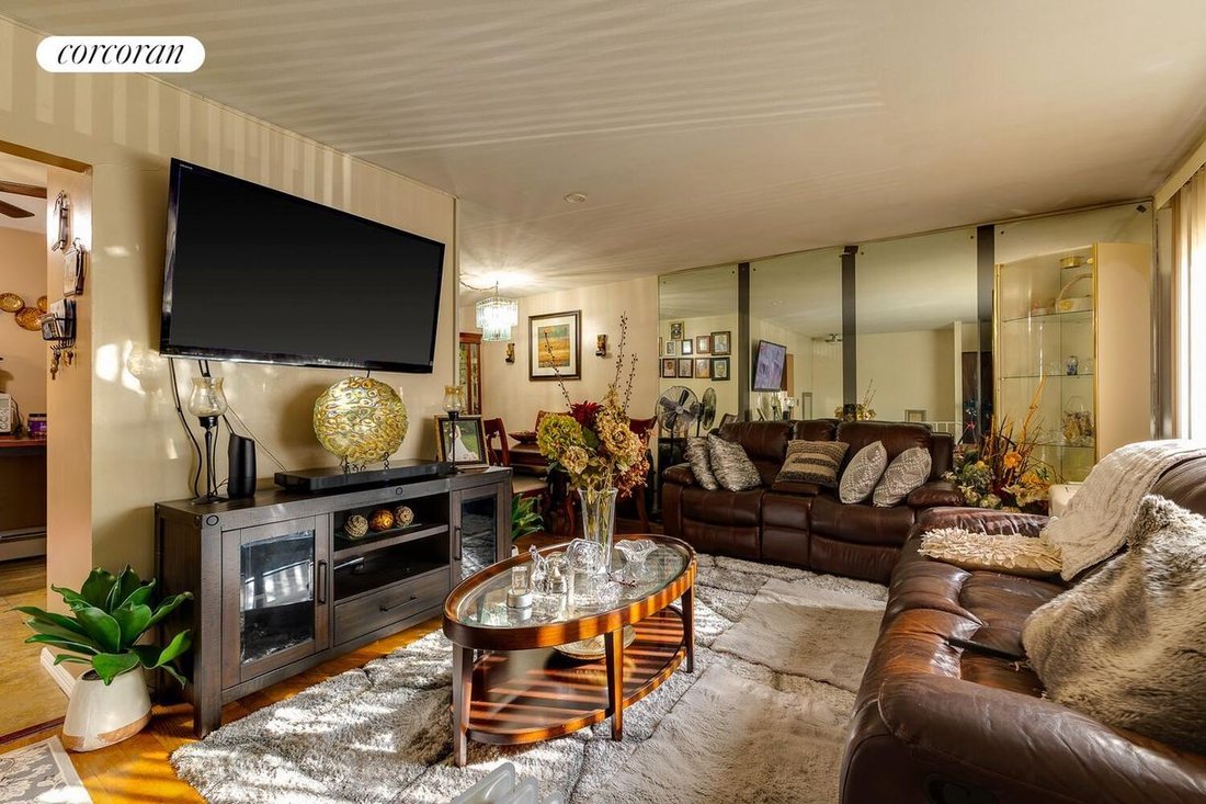 House in New York, New York, United States 5 - 16577309