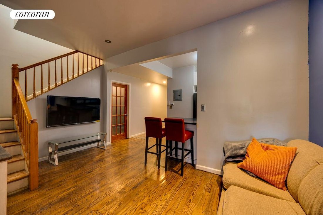 House in New York, New York, United States 3 - 18001638