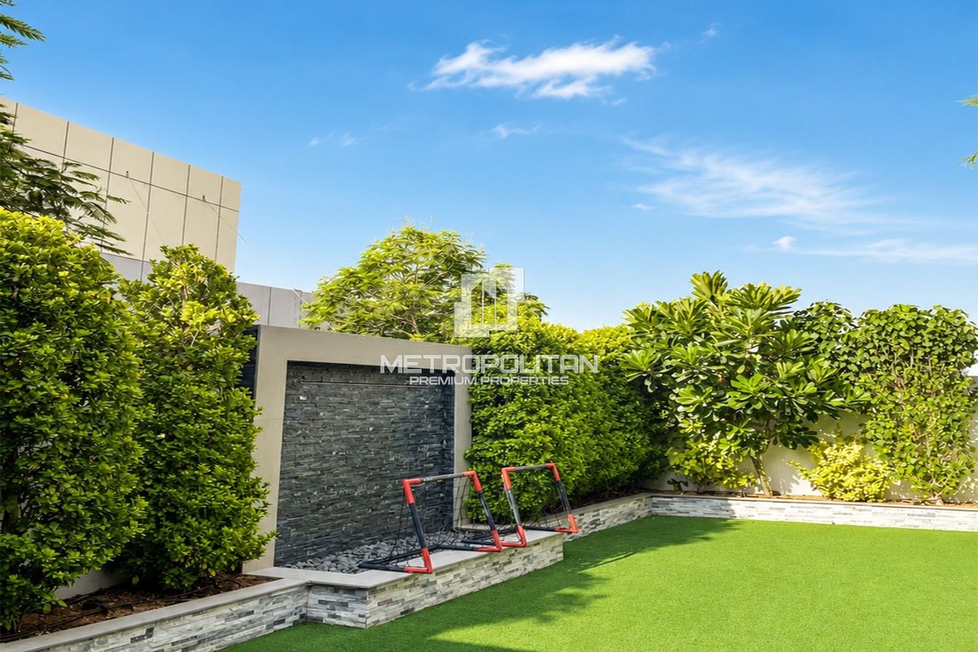 Villa in Nad Al Sheba 1, Nad Al Sheba, Dubai 3 - 18421132