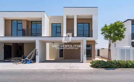 Stadthaus in Wadi Al Safa 5, Wadi Al Safa, Dubai 1