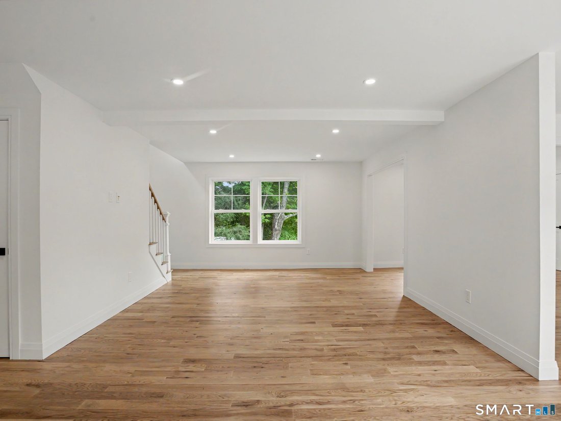 House in Trumbull, Connecticut, United States 5 - 18422092