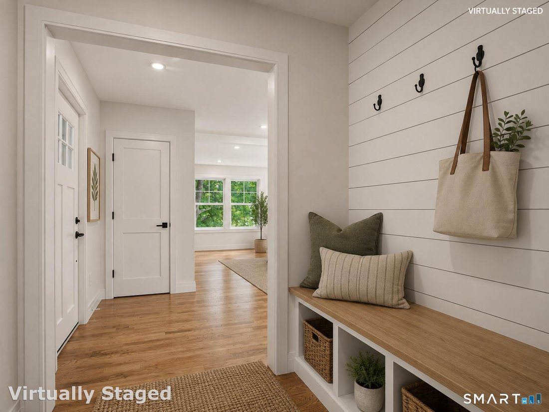 House in Trumbull, Connecticut, United States 4 - 18422092