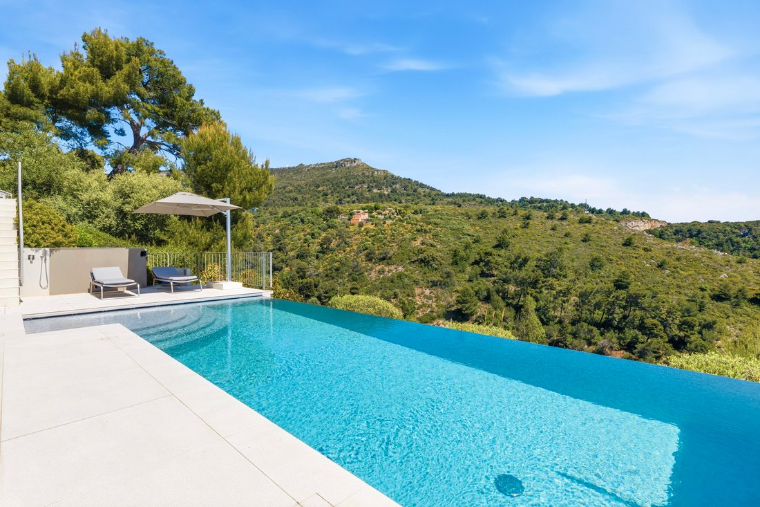 House in Èze, Provence-Alpes-Côte d'Azur, France 3 - 18421464