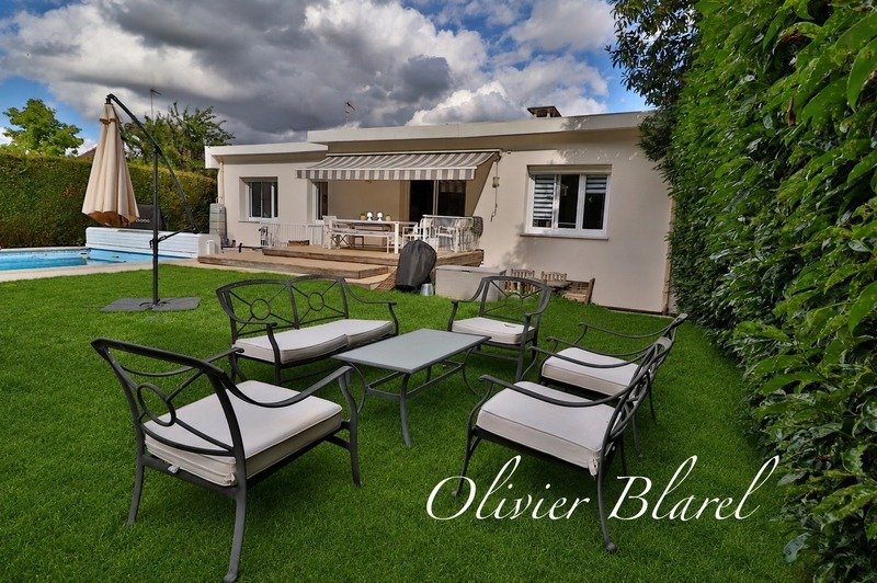Villa in Gressets-Centre-Garenne-Bechevet, La Celle-Saint-Cloud, France 2 - 18421437