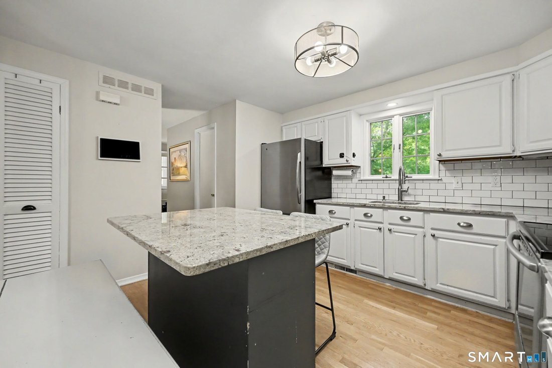 House in Stamford, Connecticut, United States 4 - 18422101