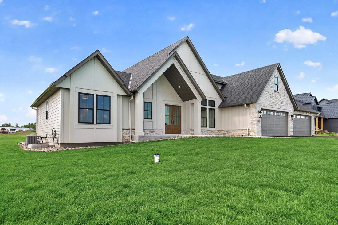 House in Andover, Minnesota, United States 2 - 18420711