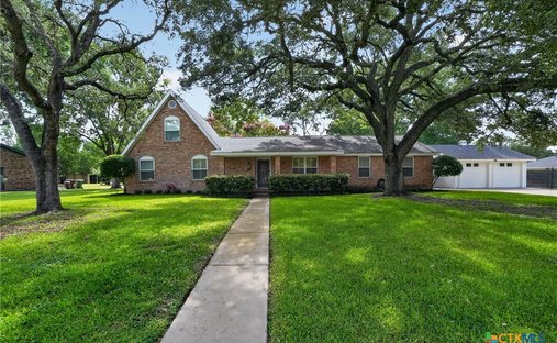 House in Lockhart, Texas, United States 1