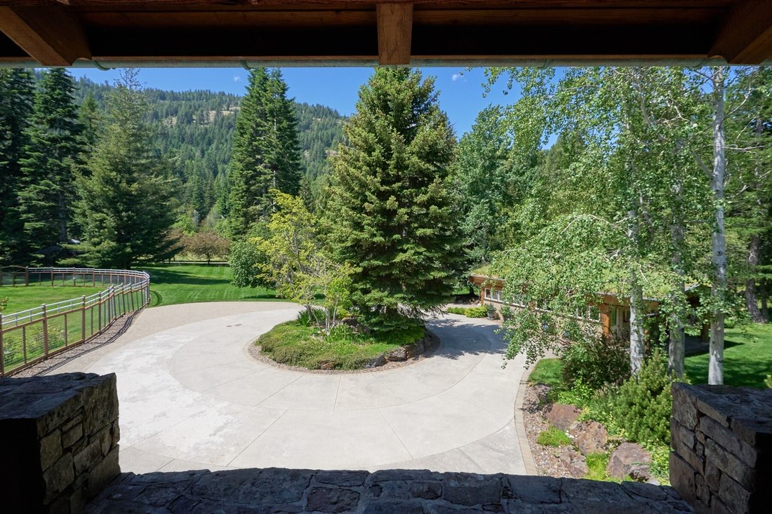House in Sagle, Idaho, United States 4 - 18417134