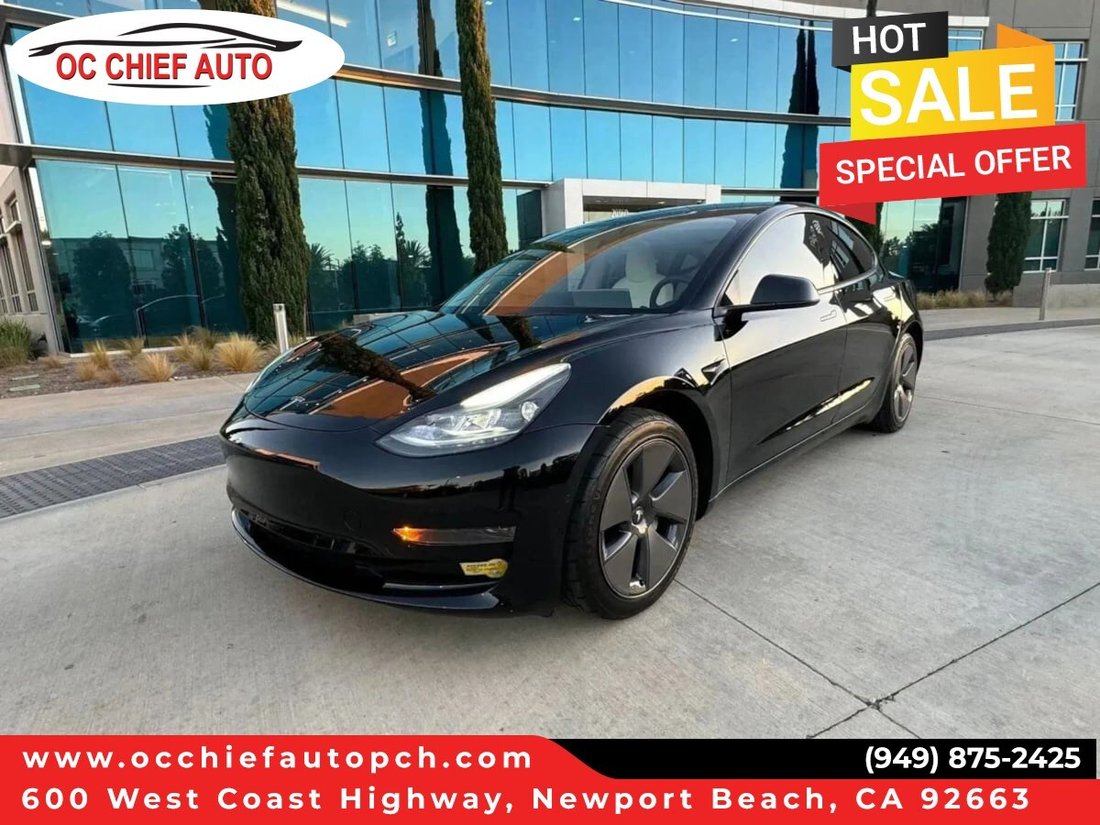 Sedan in Newport Beach, CA, United States 1 - 18118377