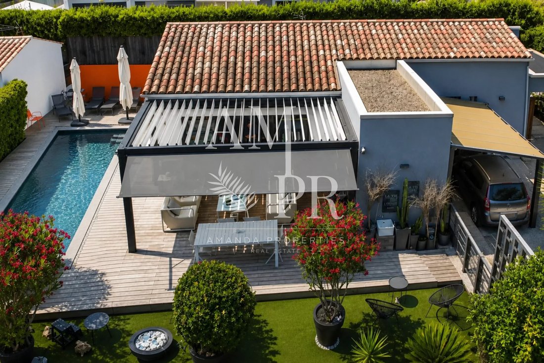 House in Mougins, Provence-Alpes-Côte d'Azur, France 1 - 18421318