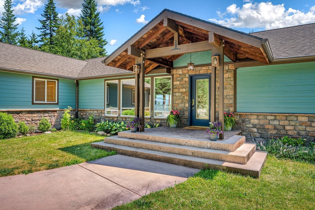 House in Sandpoint, Idaho, United States 1 - 18421932