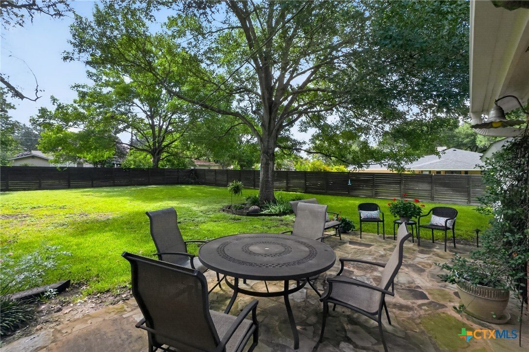 House in Lockhart, Texas, United States 3 - 18422061