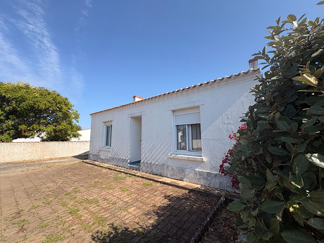 Villa in Sud Est, Ile d'Yeu, France 1 - 18421604