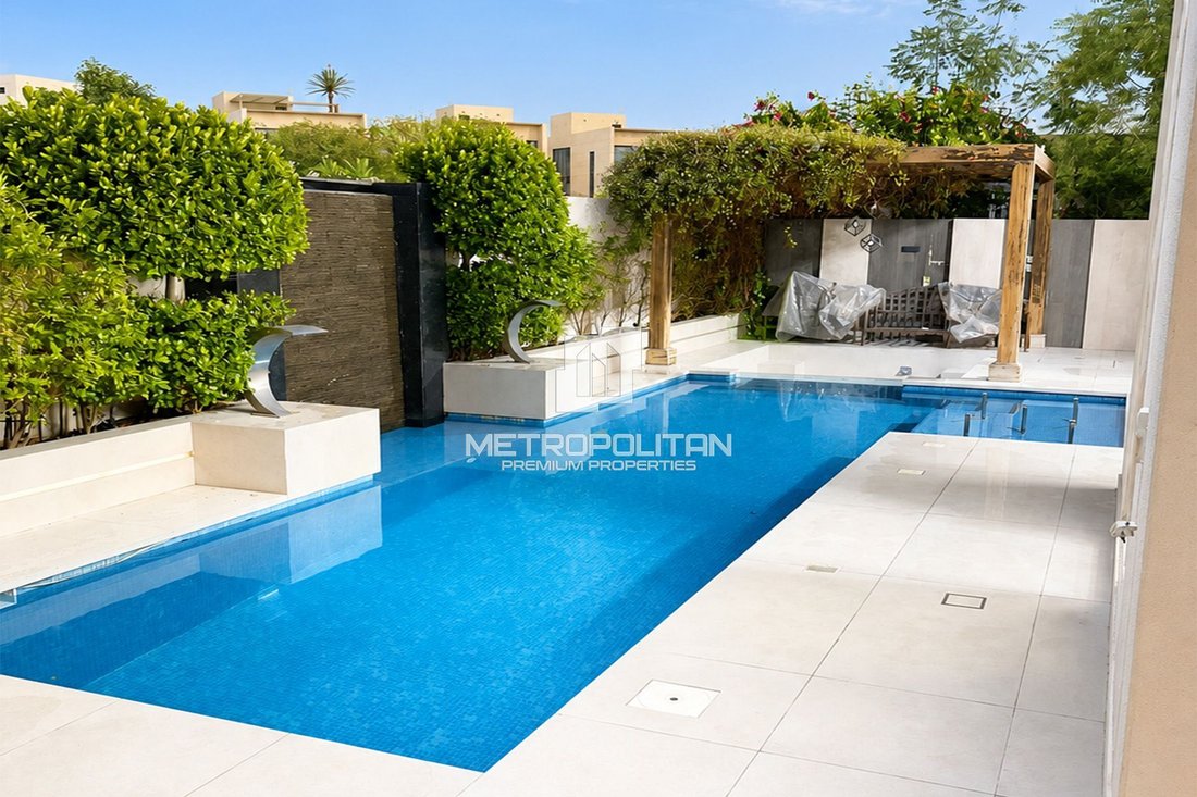 Villa in Nad Al Sheba 1, Nad Al Sheba, Dubai 3 - 18421136
