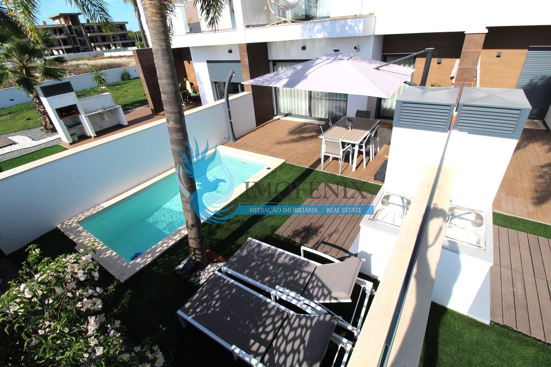 Townhouse in Ferreiras, Algarve, Portugal 1 - 18421575