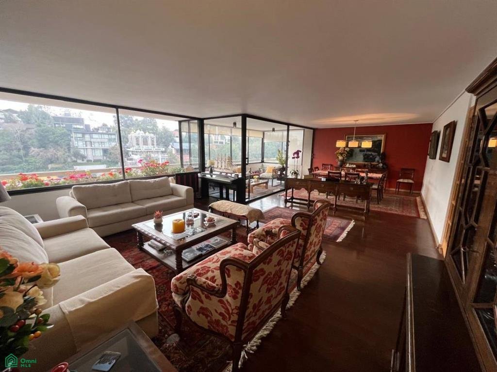 Condo in Las Condes, Santiago Metropolitan Region, Chile 1 - 17233298