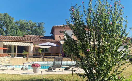 Villa a Bagard, Occitania, Francia 1