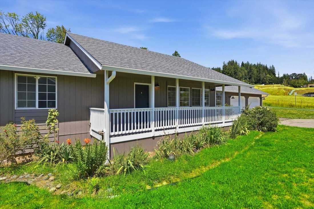 House in Washougal, Washington, United States 1 - 18421765